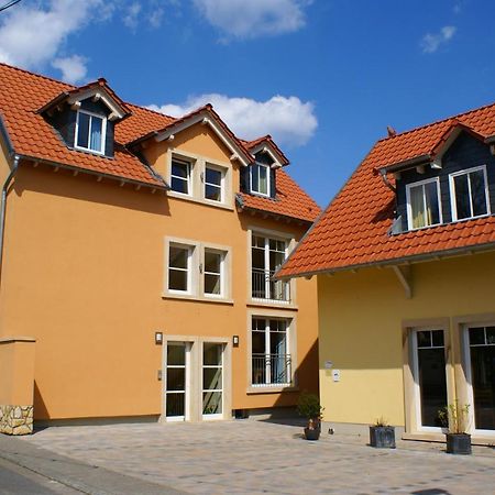 Gaestehaus Ressler Harxheim Exterior foto
